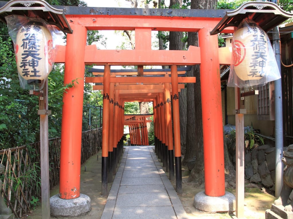 上野花園稻荷神社