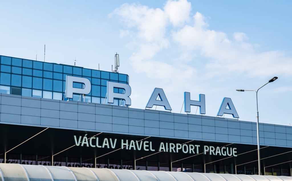 捷克布拉格國際機場入境