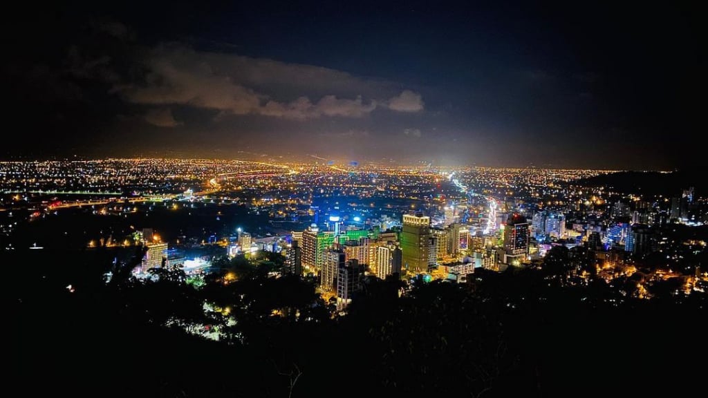 空ㄟ農場 宜蘭晚上景點 宜蘭夜景 觀景咖啡廳